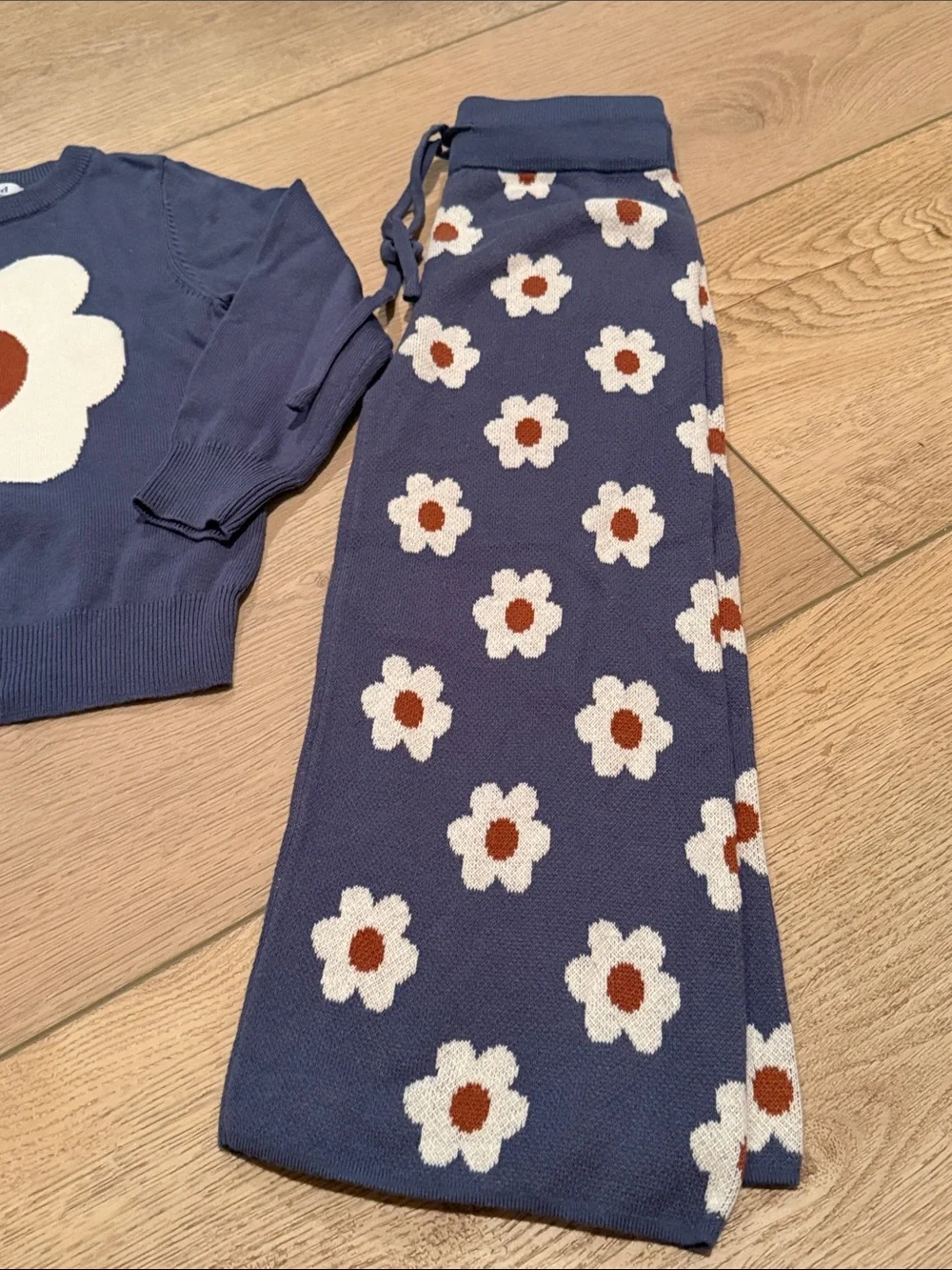 Kids Floral Knit Matching Set - Blue with White & Brown Flower